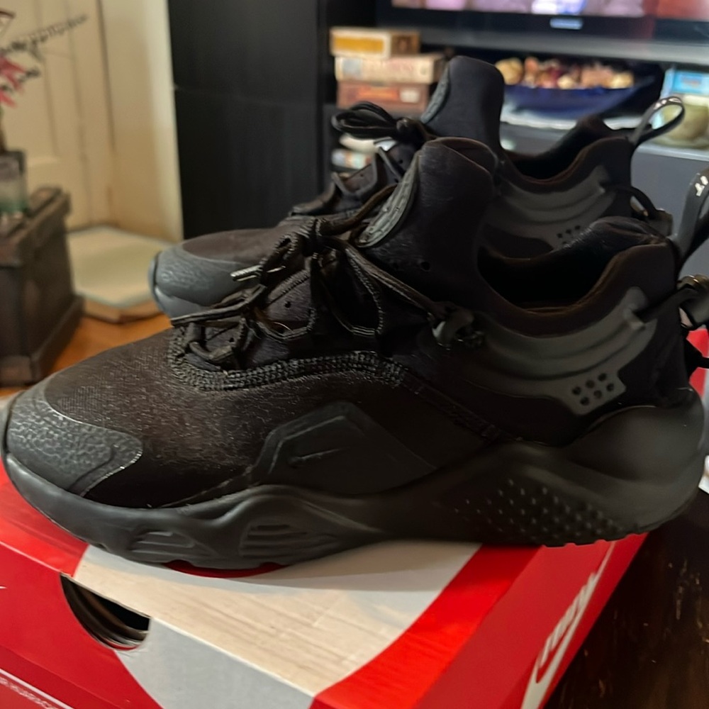 Wmns Nike sz7 Air Huarache City Move - All Black